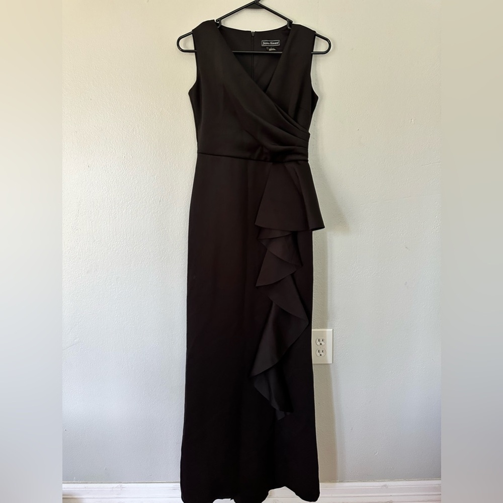 Elegant Black Sleeveless Dress
